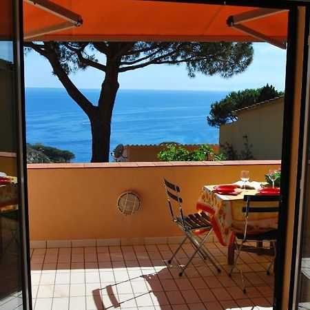 Grotta Azzurra Apartment - Cavoli - Terrazza Vista Mare, Clima E Parcheggio San Piero in Campo  外观 照片