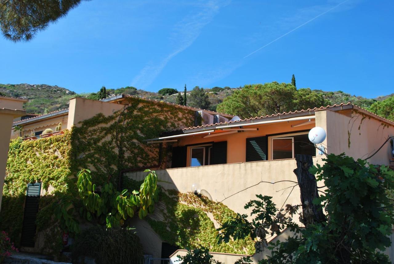 Grotta Azzurra Apartment - Cavoli - Terrazza Vista Mare, Clima E Parcheggio San Piero in Campo  外观 照片