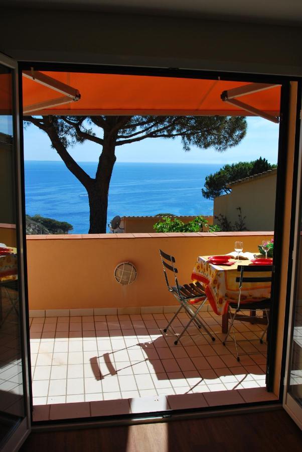 Grotta Azzurra Apartment - Cavoli - Terrazza Vista Mare, Clima E Parcheggio San Piero in Campo  外观 照片