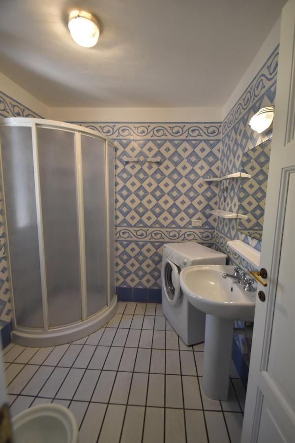 Grotta Azzurra Apartment - Cavoli - Terrazza Vista Mare, Clima E Parcheggio San Piero in Campo  外观 照片