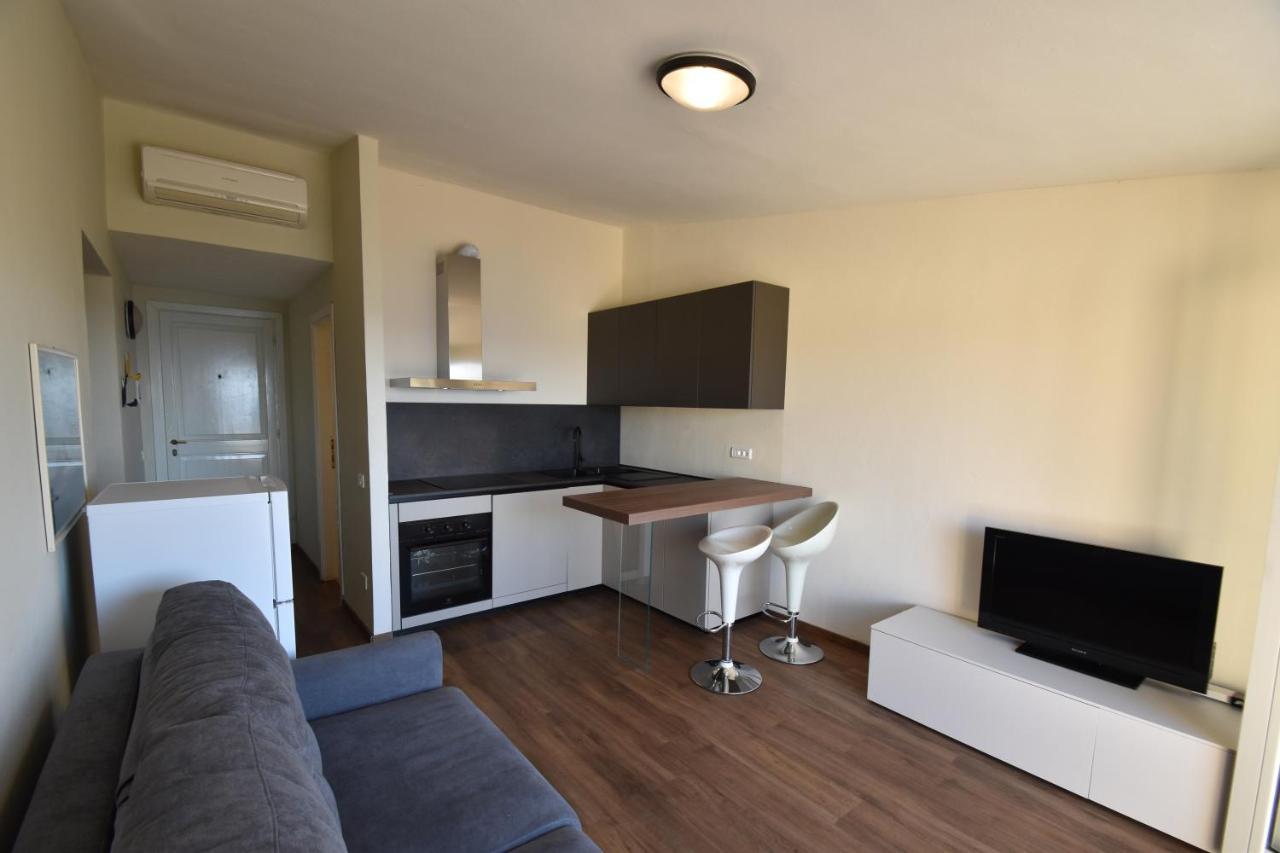 Grotta Azzurra Apartment - Cavoli - Terrazza Vista Mare, Clima E Parcheggio San Piero in Campo  外观 照片
