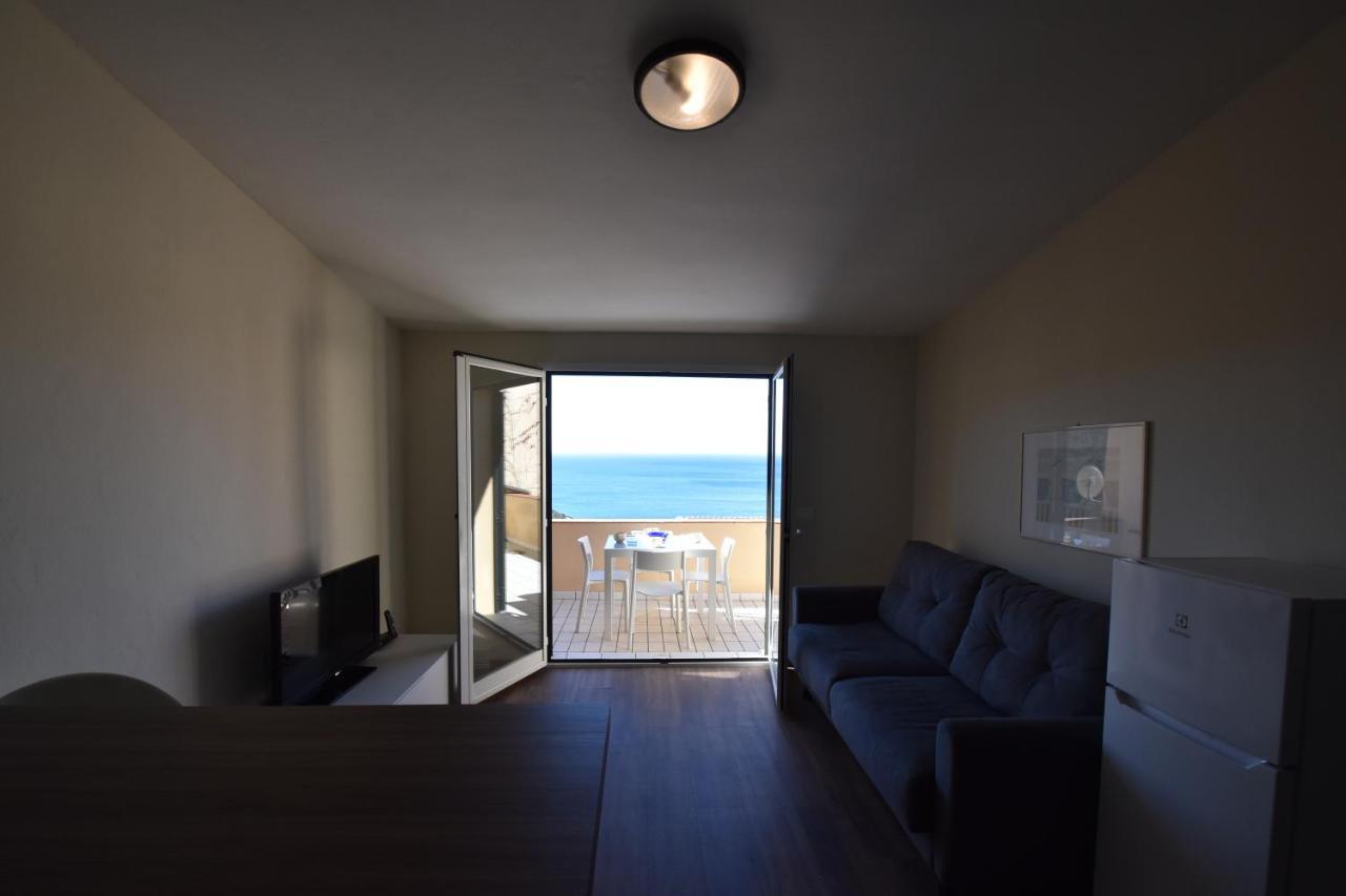Grotta Azzurra Apartment - Cavoli - Terrazza Vista Mare, Clima E Parcheggio San Piero in Campo  外观 照片